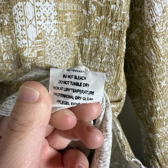 Clubstone Men’s Abstract Button Collar Shirt in Beige/White Size L - Picture 7 of 8